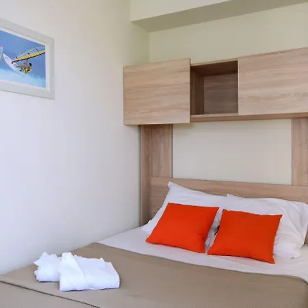 Aparthotel Résidence Odalys Côté Canal 3*
