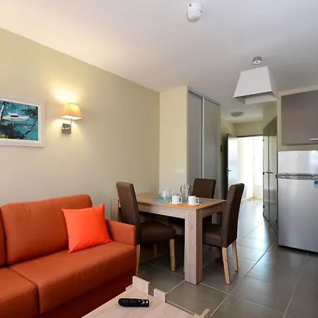 Appart hôtel Résidence Odalys Côté Canal Sallèles-dʼAude